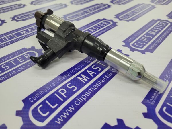 J08E Diesel Injector Hino 500 23670E0010