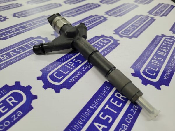 NP300 2.5dci Diesel Injector