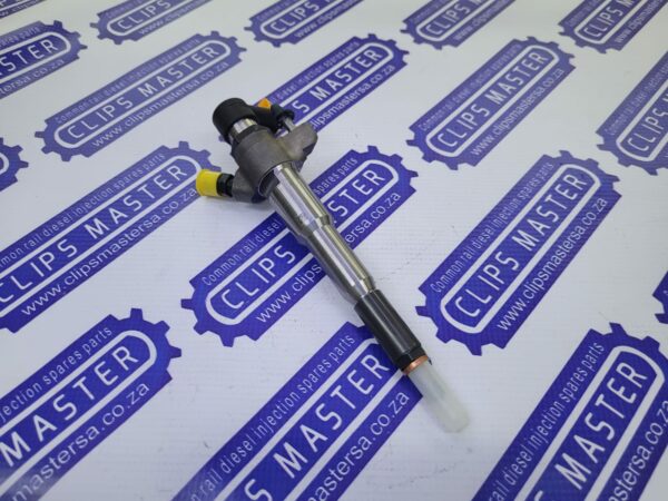 OE 166000372R Injector for 2.3dci Nissan Navara D23 YS23