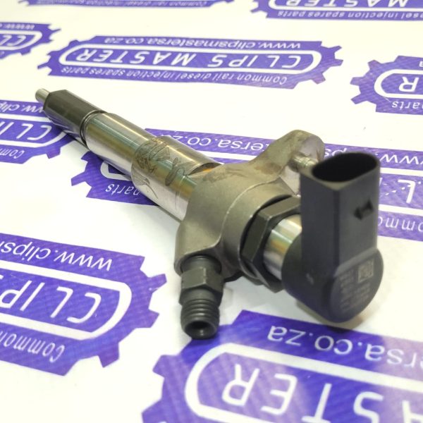OE 166000372R Injector for 2.3dci Nissan Navara D23 YS23