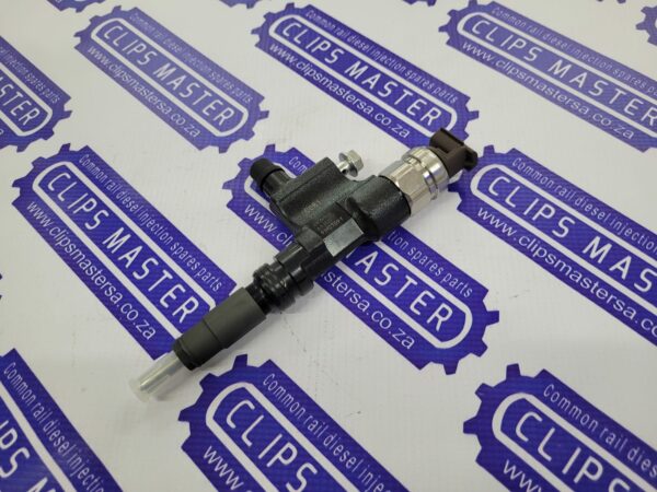 N04C Fuel Injector Hino 300 23670-E0080