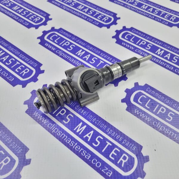 Audi 2.0Tdi Unit injector 03G130073G - Image 3